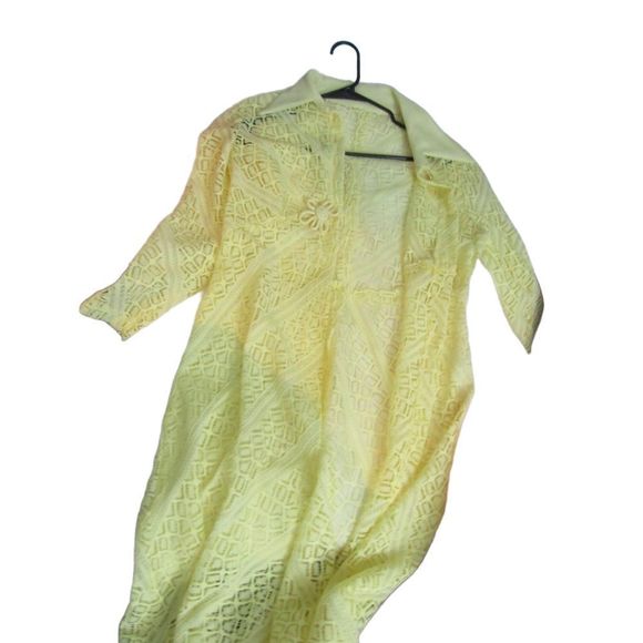 Yellow vintage cut out duster maxi length with front snaps and bow with collar - Picture 15 of 15